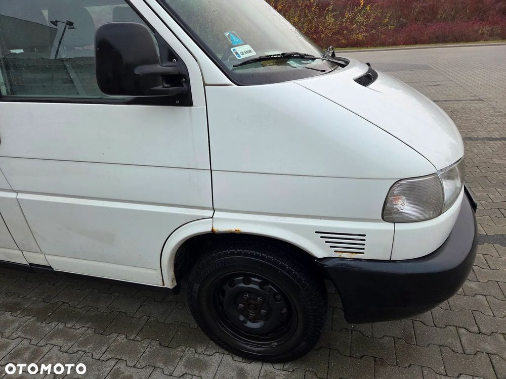 Volkswagen Caravelle - 5