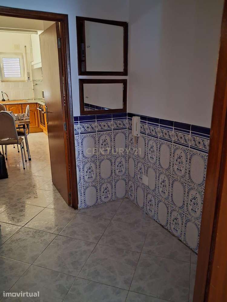 Apartamento para “ARRENDAMENTO”, de tipologia T3, com 1 WC, varanda co - Grande imagem: 5/23