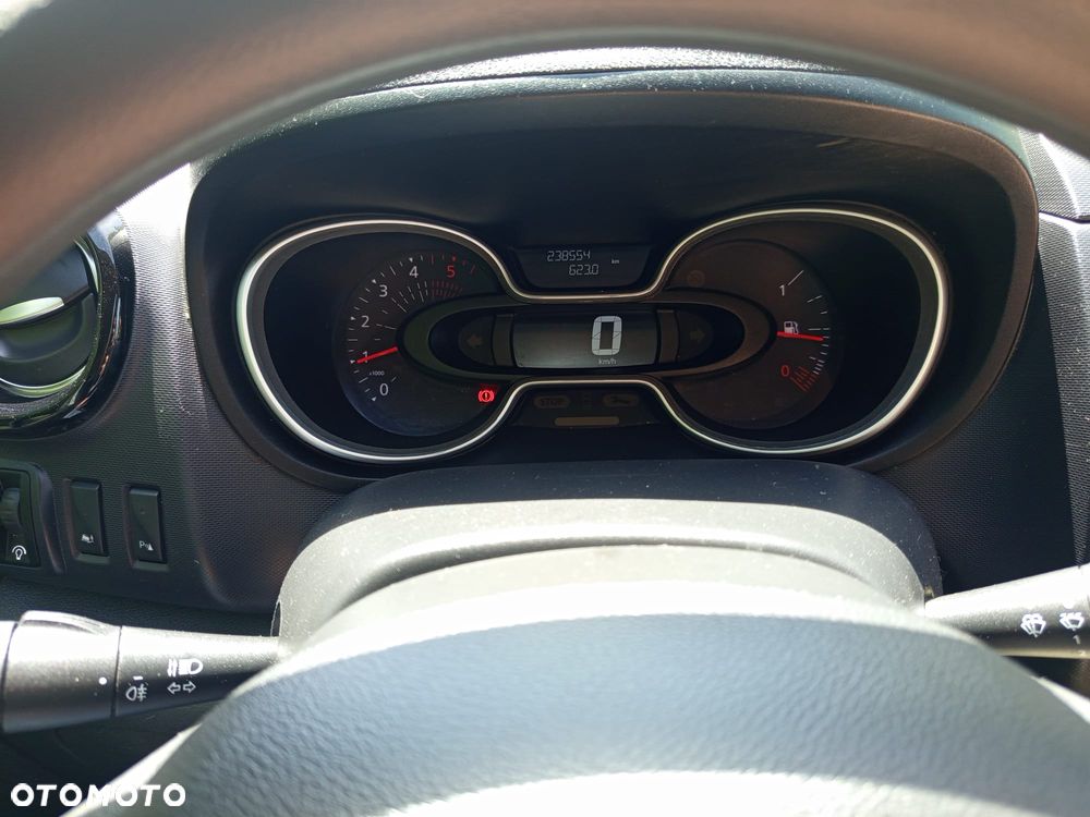 Nissan NV300 - 16