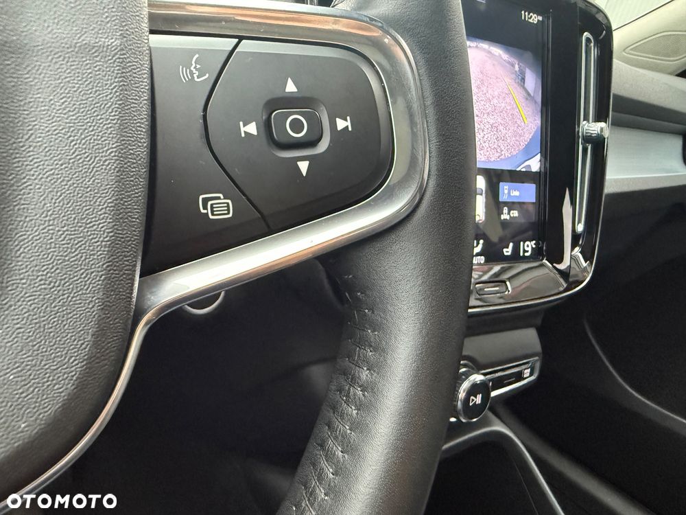 Volvo XC 40 T5 AWD R-Design - 24