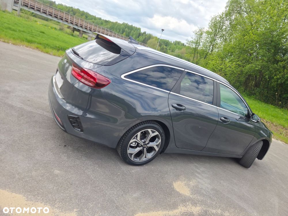 Kia Ceed 1.6 CRDi DCT Platinum Edition - 5