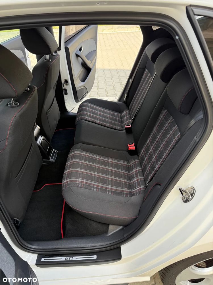 Volkswagen Polo 1.4 TSI GTI DSG - 13