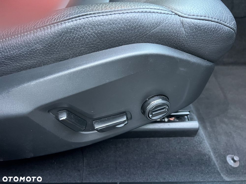 Volvo XC 60 B5 B Geartronic Momentum Pro - 37