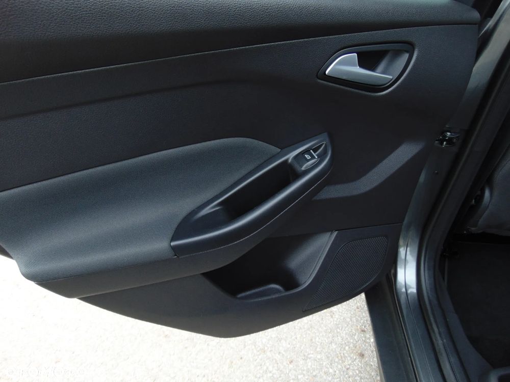 Ford Focus 1.5 TDCi DPF Start-Stopp-System Titanium - 21