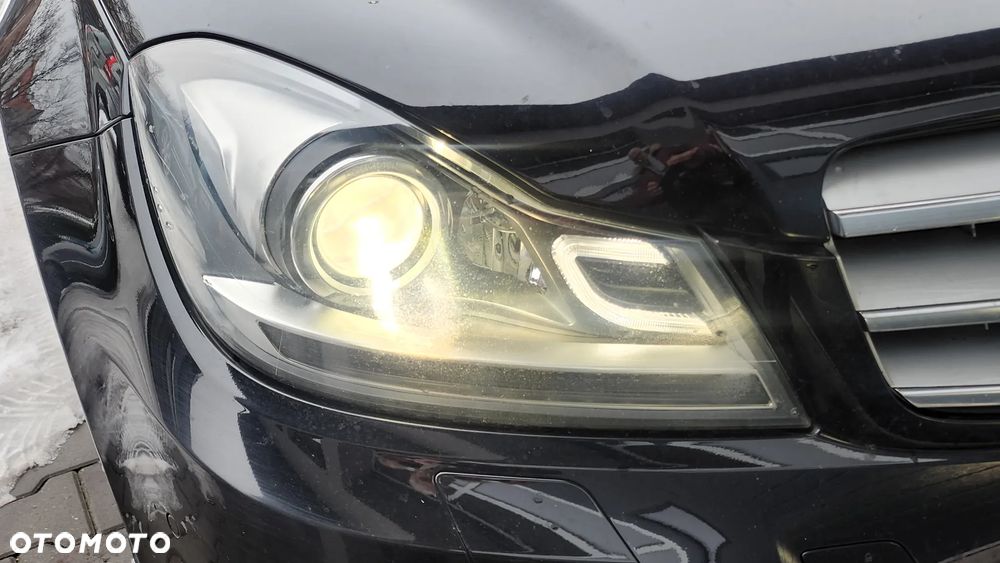 Mercedes-Benz Klasa C 180 (BlueEFFICIENCY) 7G-TRONIC Avantgarde - 21