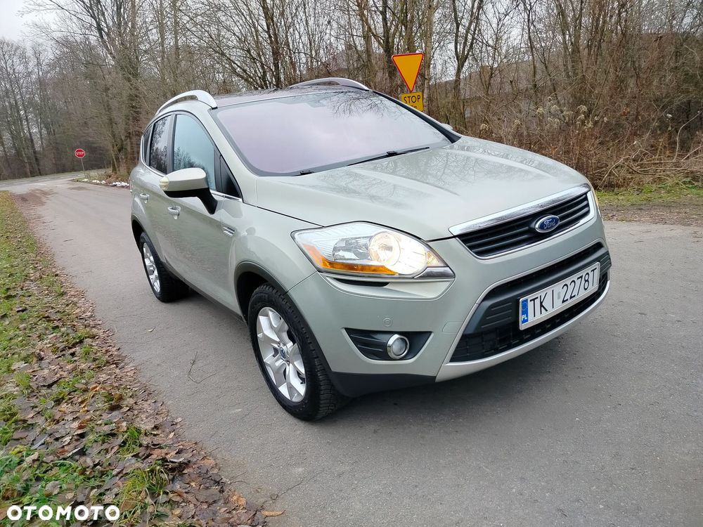 Ford Kuga 2.0 TDCi 2x4 Titanium - 12