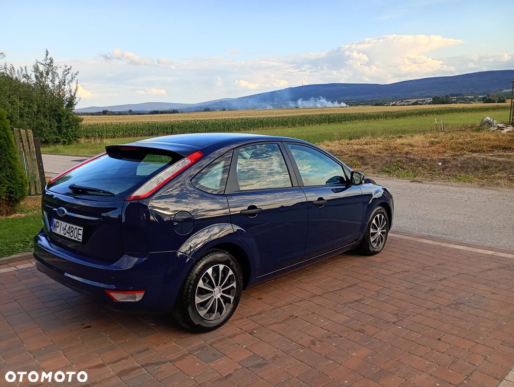 Ford Focus 1.6 Ambiente - 10