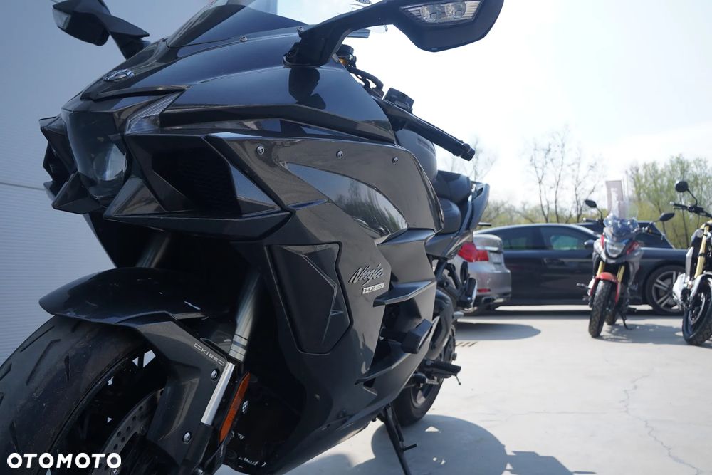 Kawasaki Ninja H2 SX - 6
