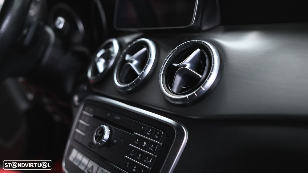 Mercedes-Benz CLA 200 d Shooting Brake Urban Aut. - 42