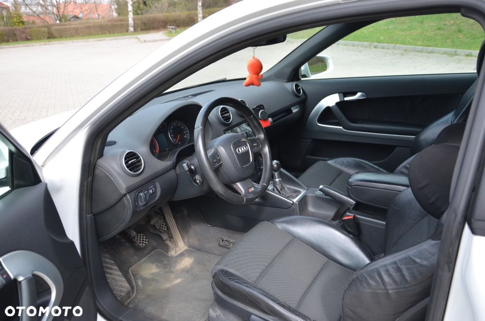 Audi A3 3-drzwiowe 2.0 TDI DPF Ambiente - 6