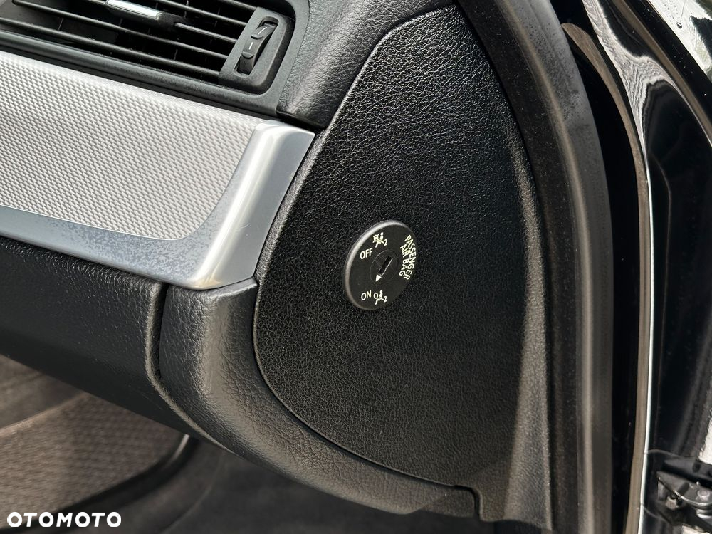 BMW Seria 5 520d - 30