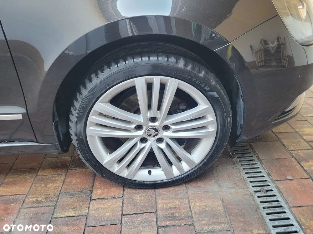 Skoda Superb 2.0 TDI Green tec DSG Elegance - 8