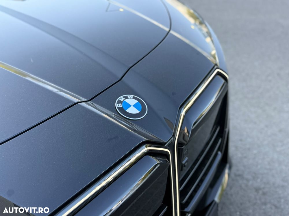 BMW Seria 7 740 xDrive MHEV - 4
