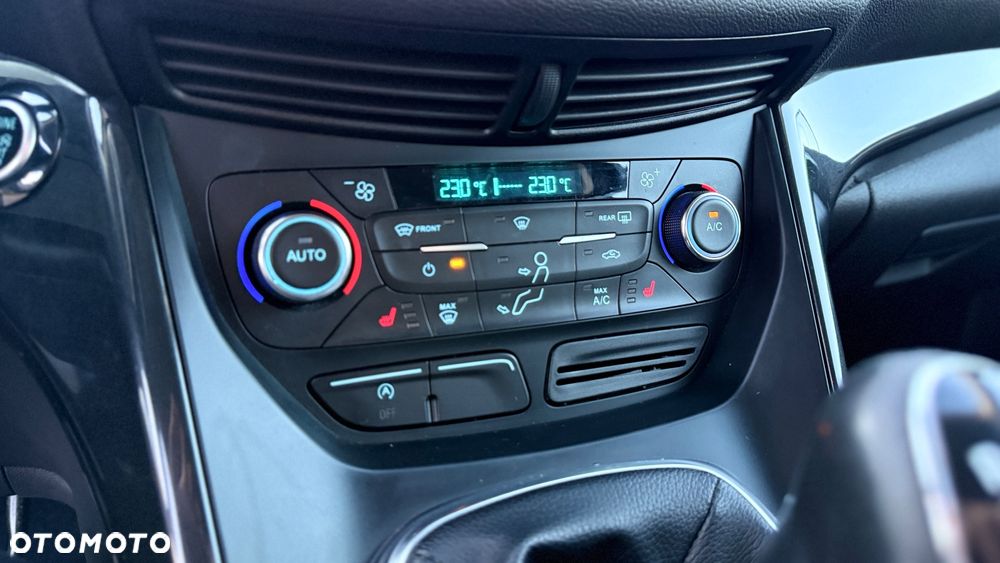 Ford Kuga 1.5 EcoBoost 2x4 Titanium - 8