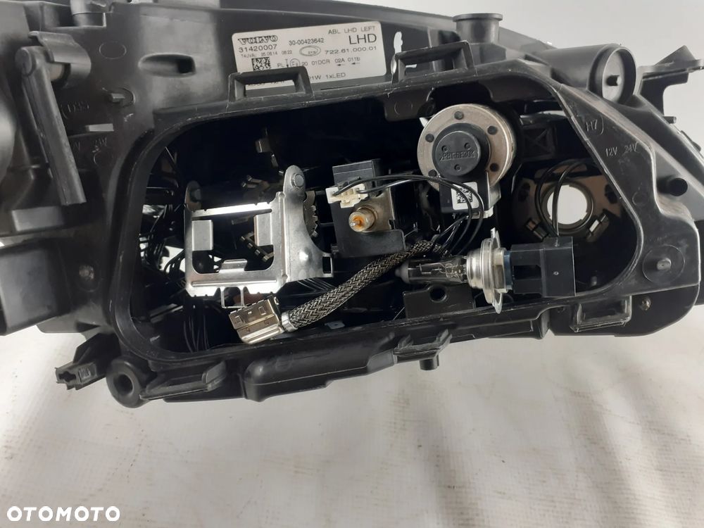 Lampa Volvo V40 lewa xenon 31420007  12-19r.4 - 8