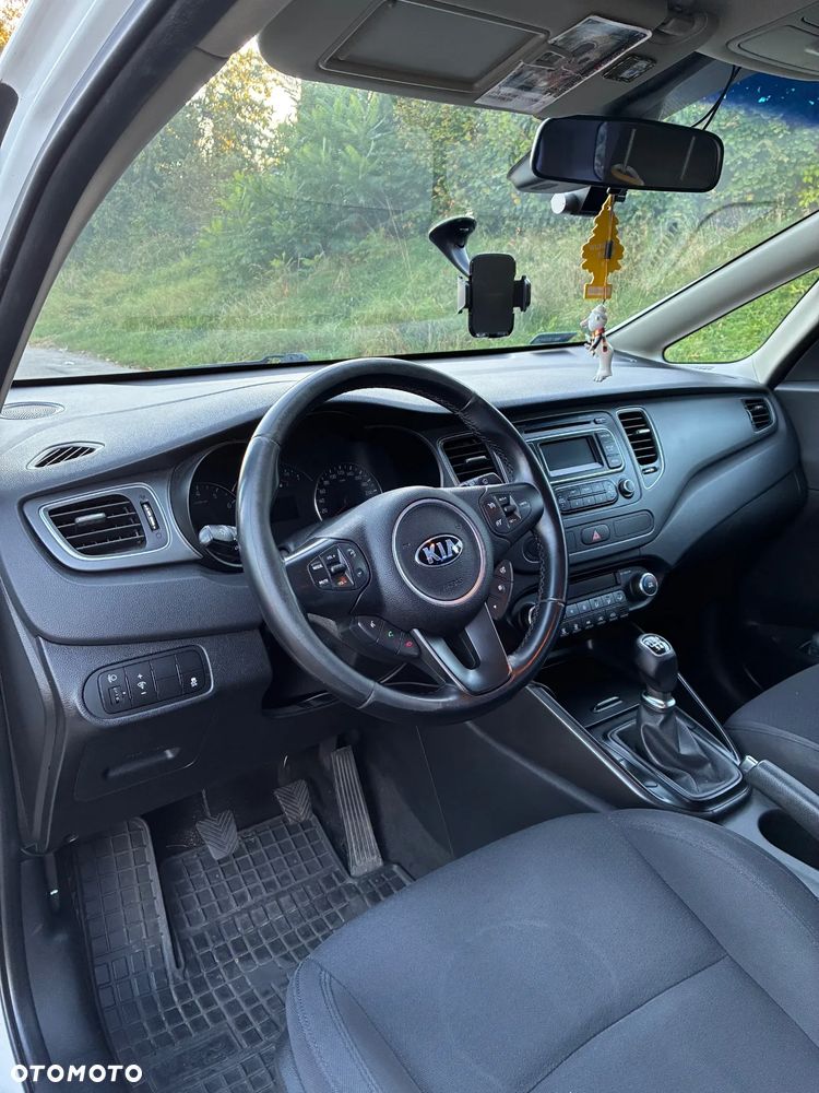 Kia Carens 1.6 GDI M - 8