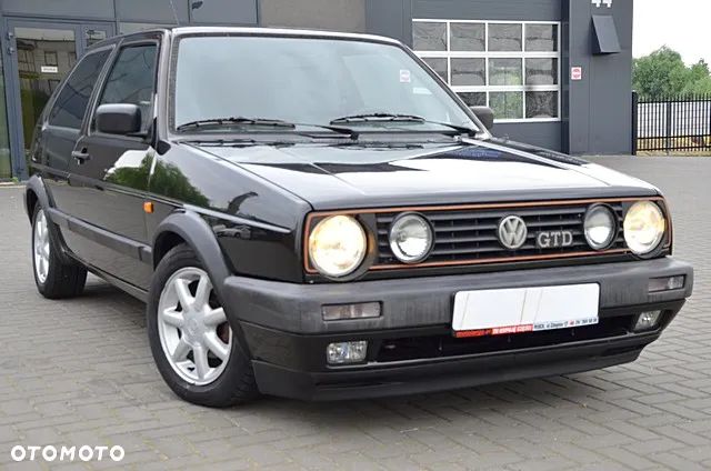Volkswagen Golf 1.6 GTD TD - 1