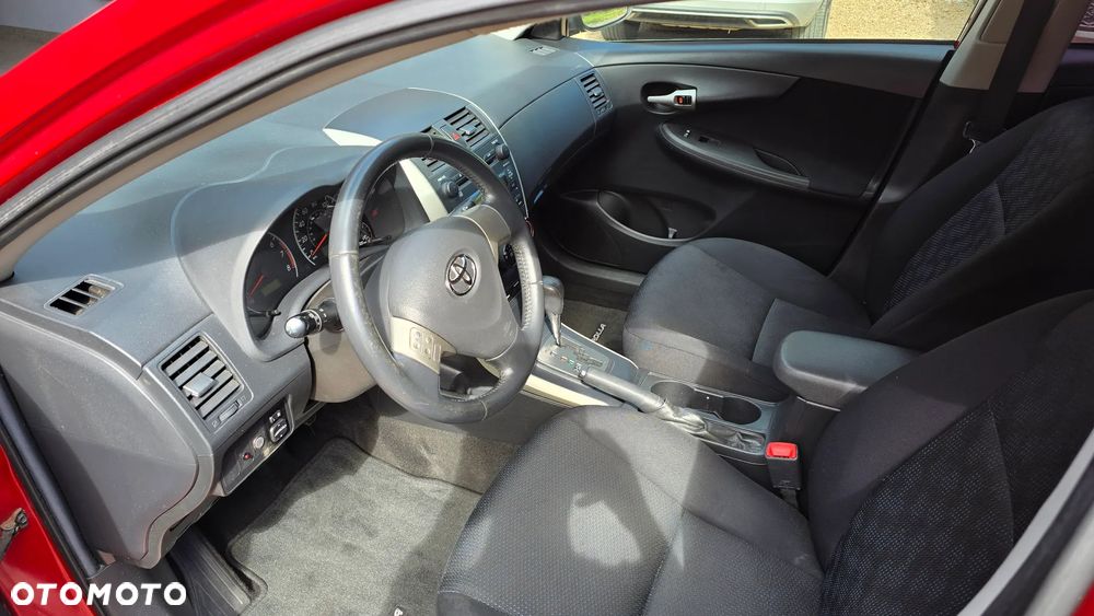 Toyota Corolla - 12
