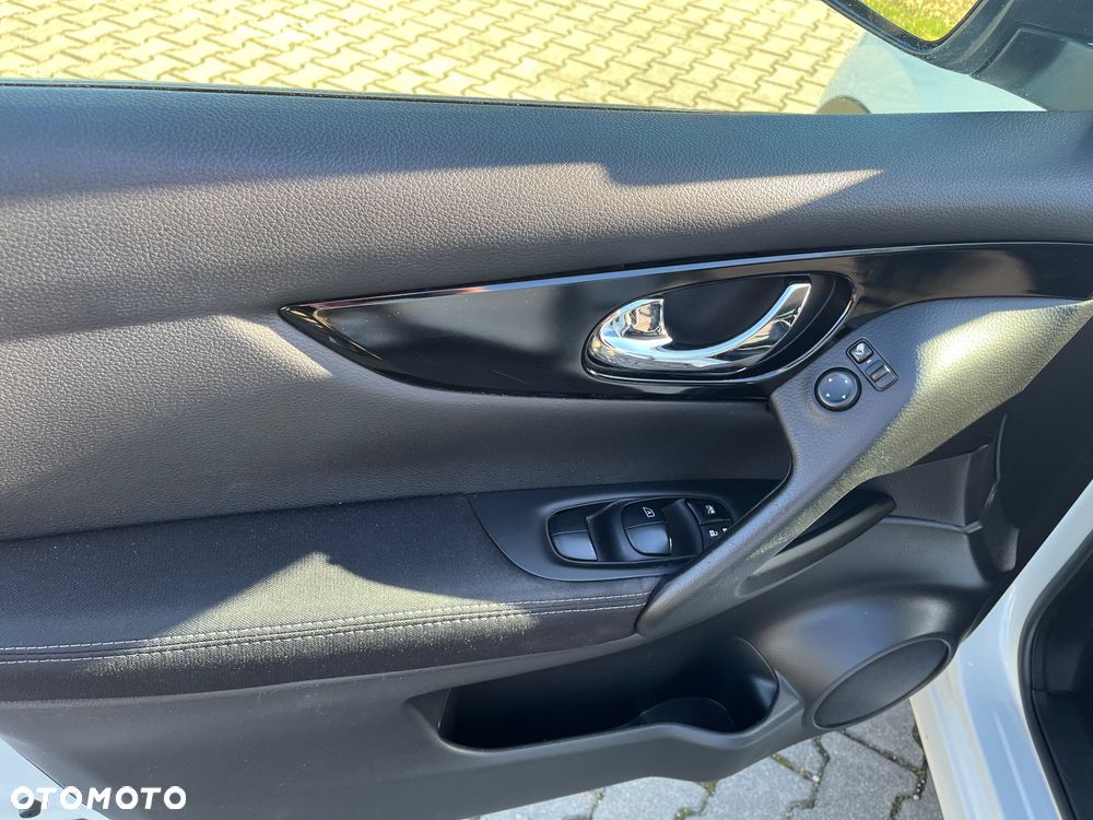 Nissan Qashqai 1.2 DIG-T N-Connecta - 13