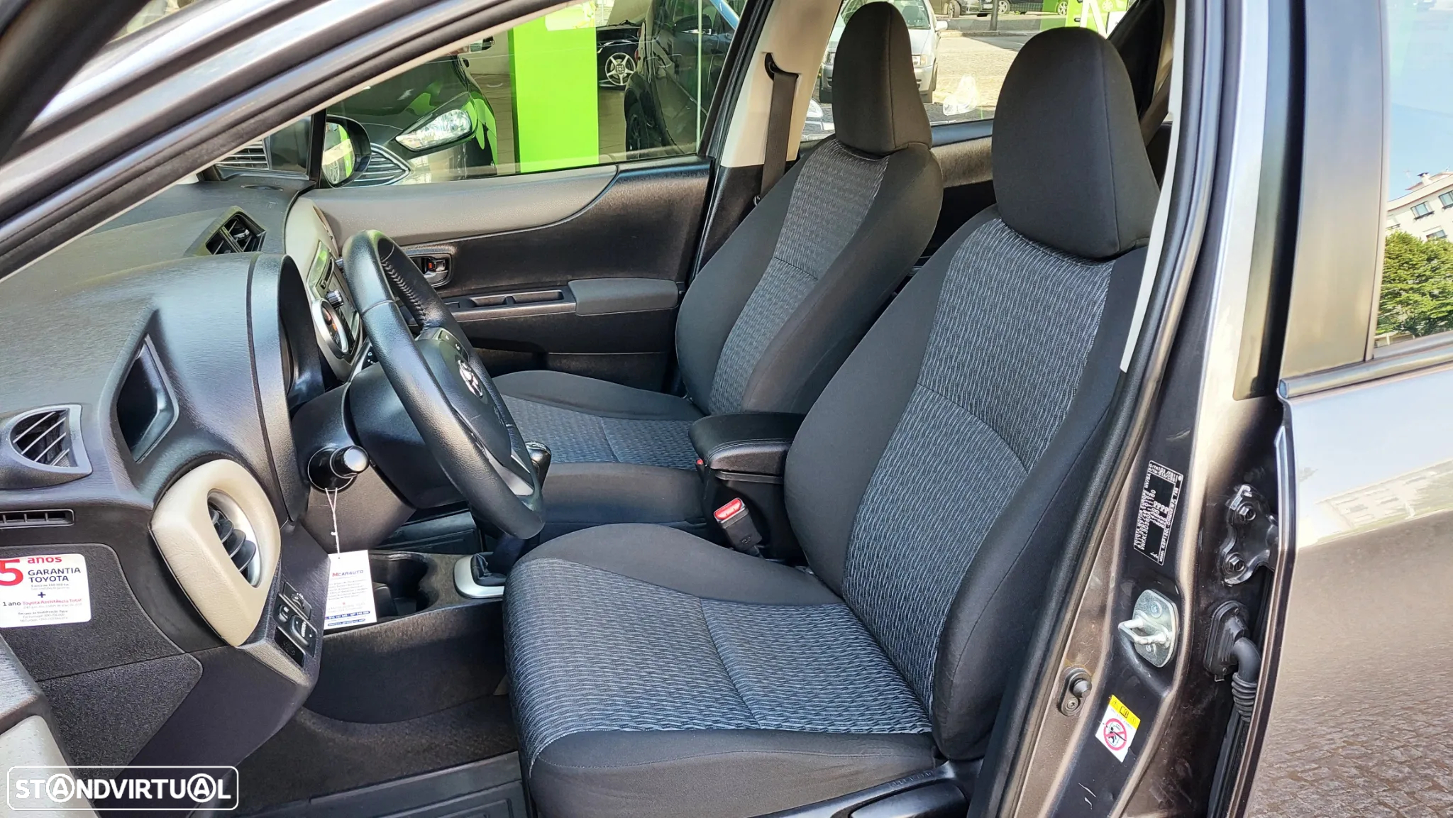 Toyota Yaris 1.0 VVT-i Comfort +PS Style +P.Techno - 11