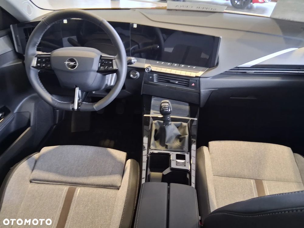 Opel Astra V 1.2 T Elegance S&S - 9