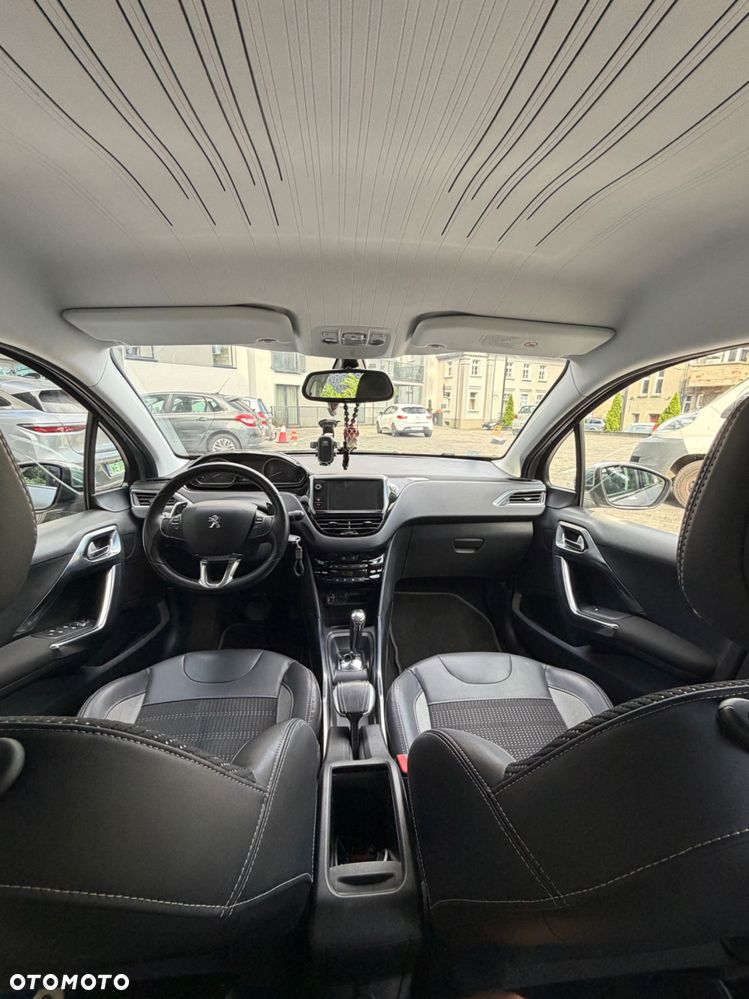 Peugeot 2008 - 8