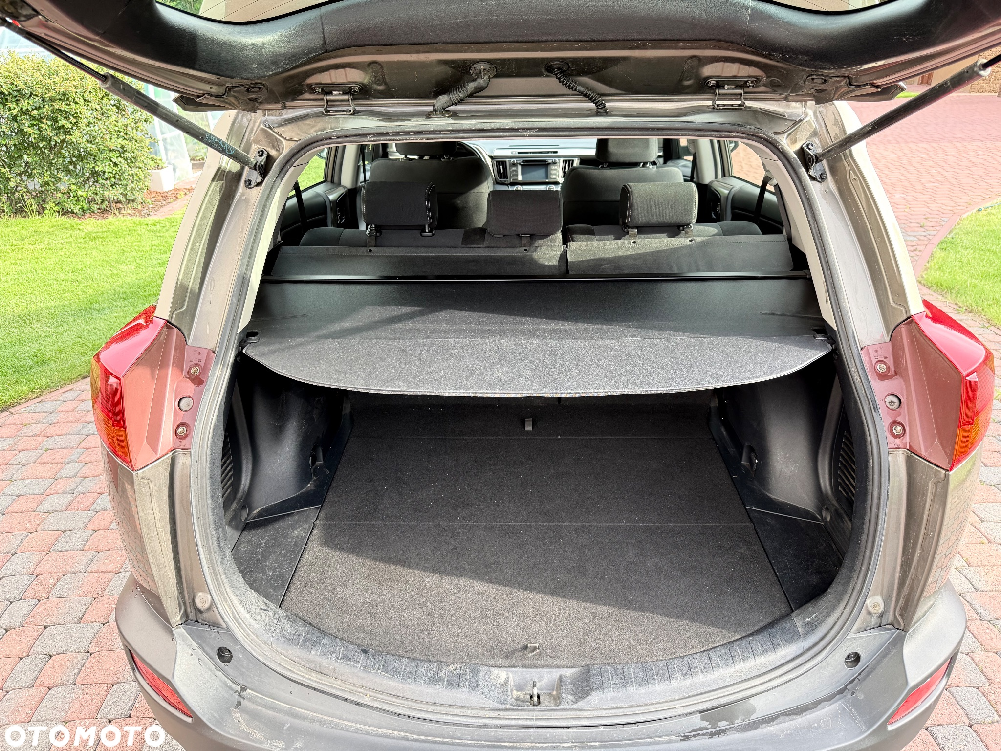Toyota RAV4 2.0 D-4D Active - 19