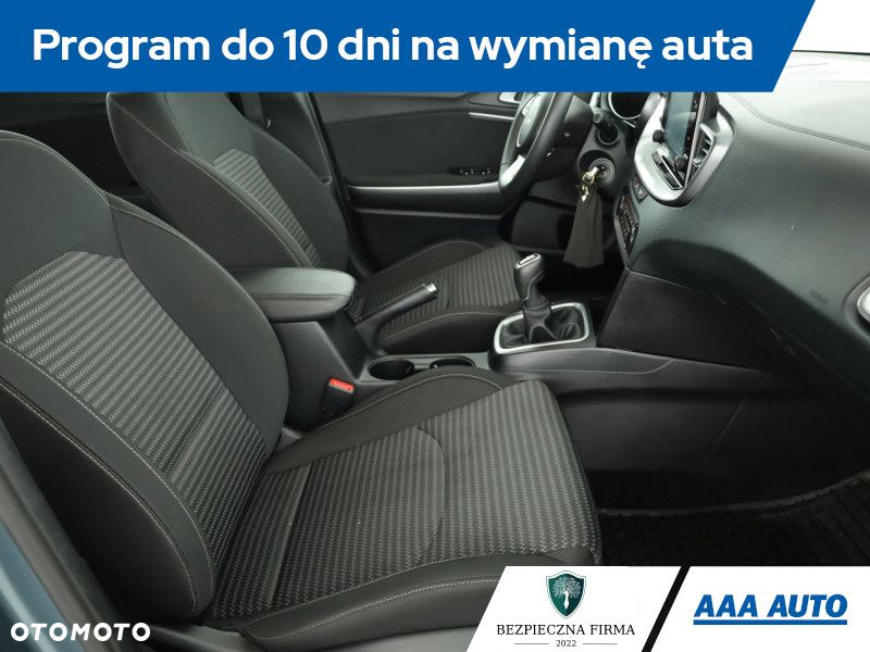 Kia Ceed - 8