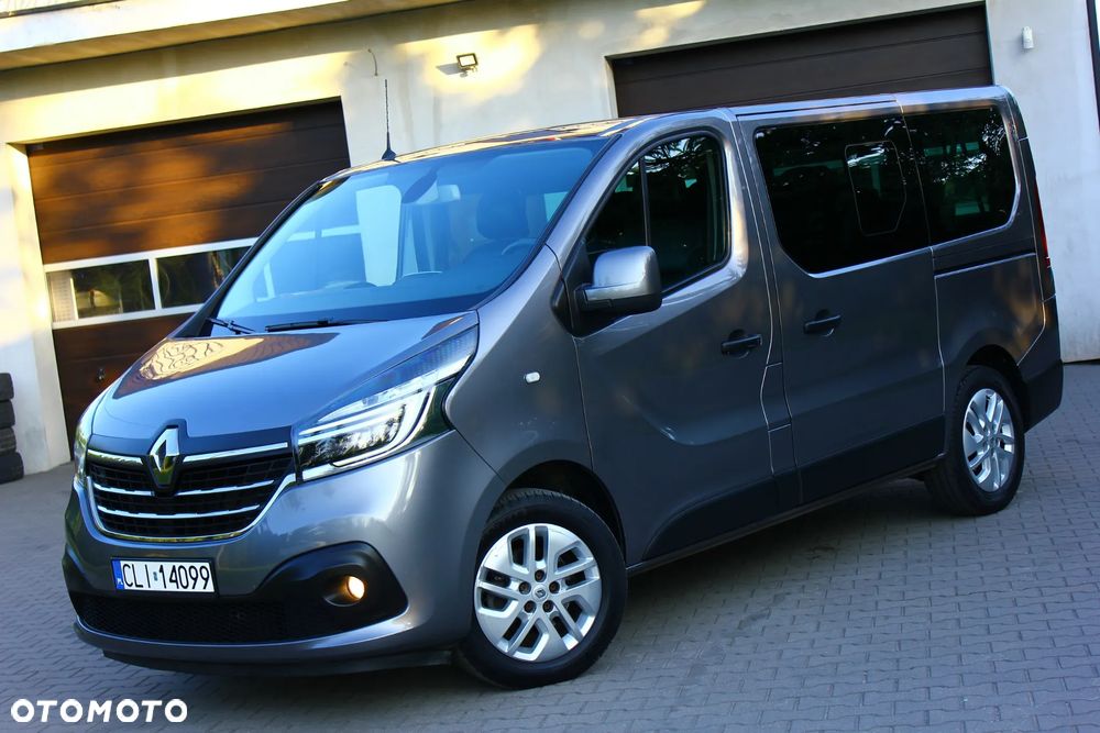Renault Trafic 2.0 dCi - 13