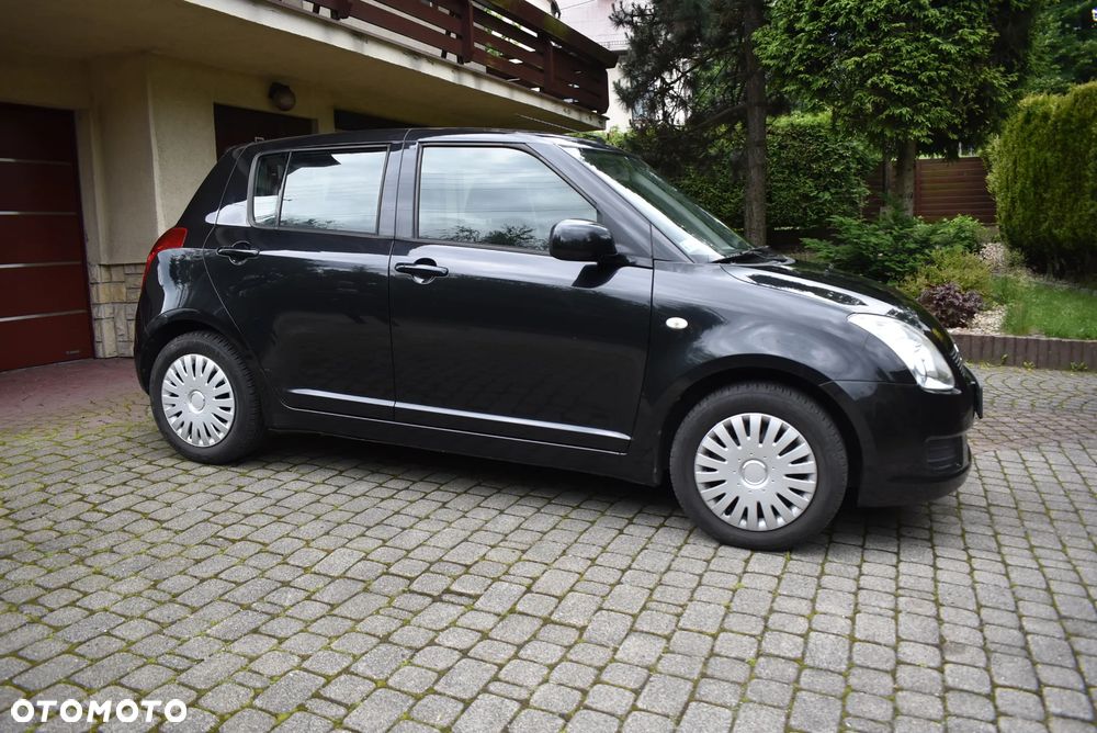 Suzuki Swift - 1
