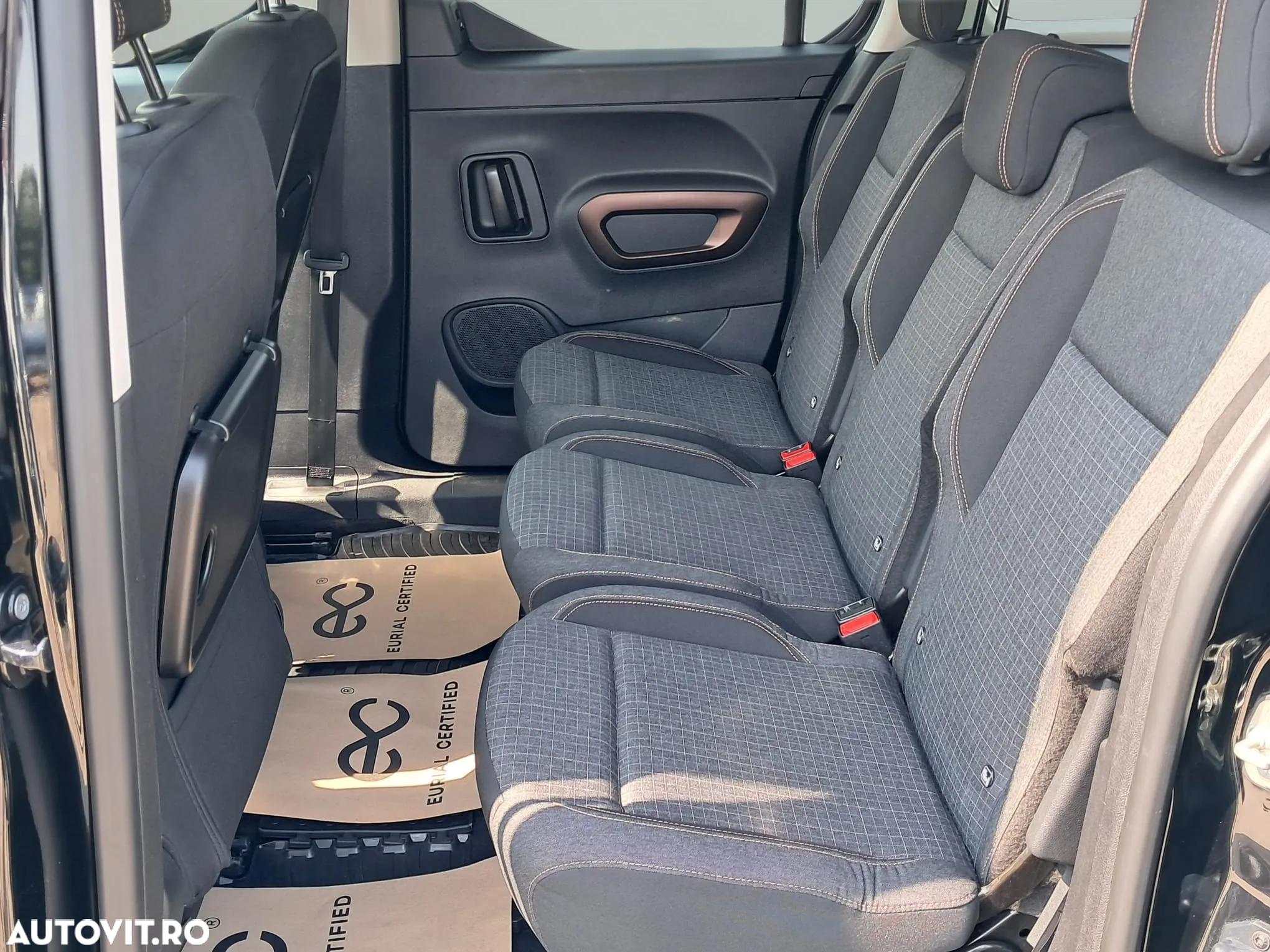 Peugeot Rifter - 6