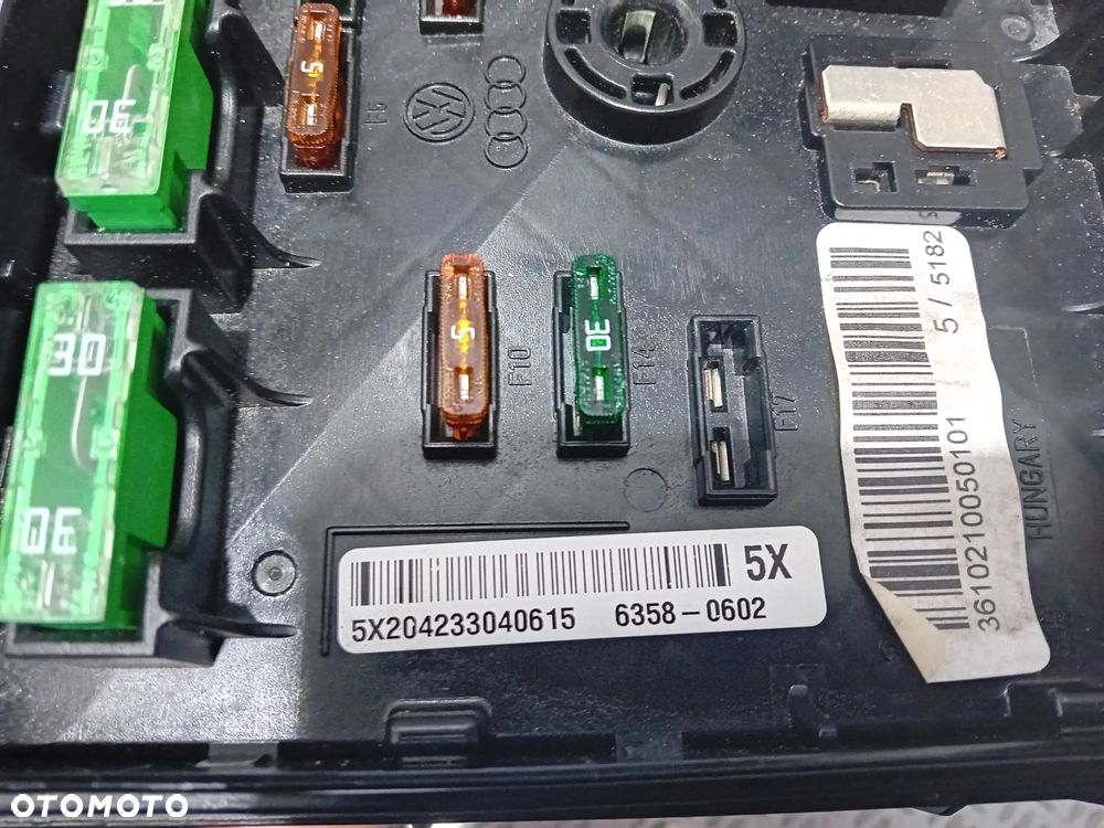 skrzynka bezpieczników Audi Q3 2.0 TDI 2015 - 5