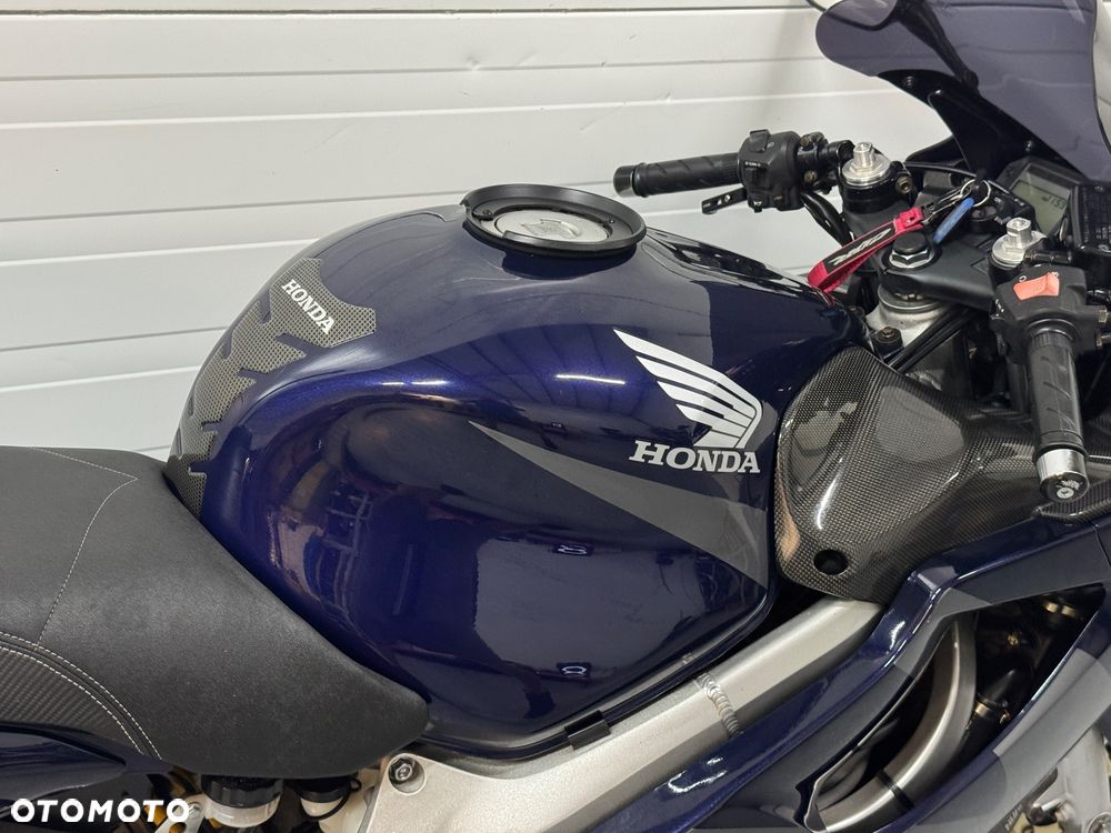 Honda CBR - 9