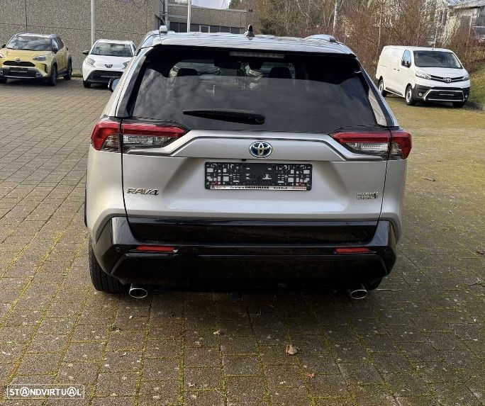 Toyota RAV4 - 11