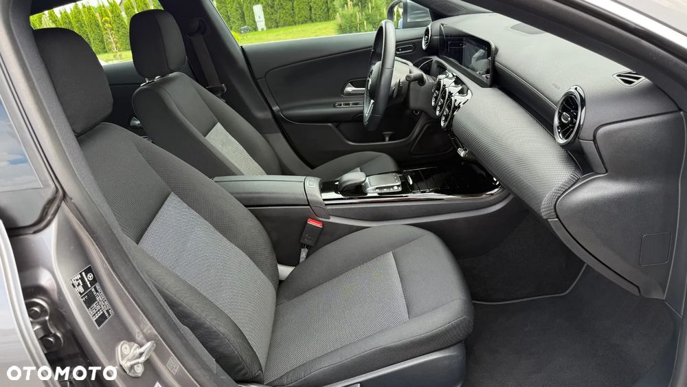 Mercedes-Benz CLA 180 d 8G-DCT Edition 2021 - 15