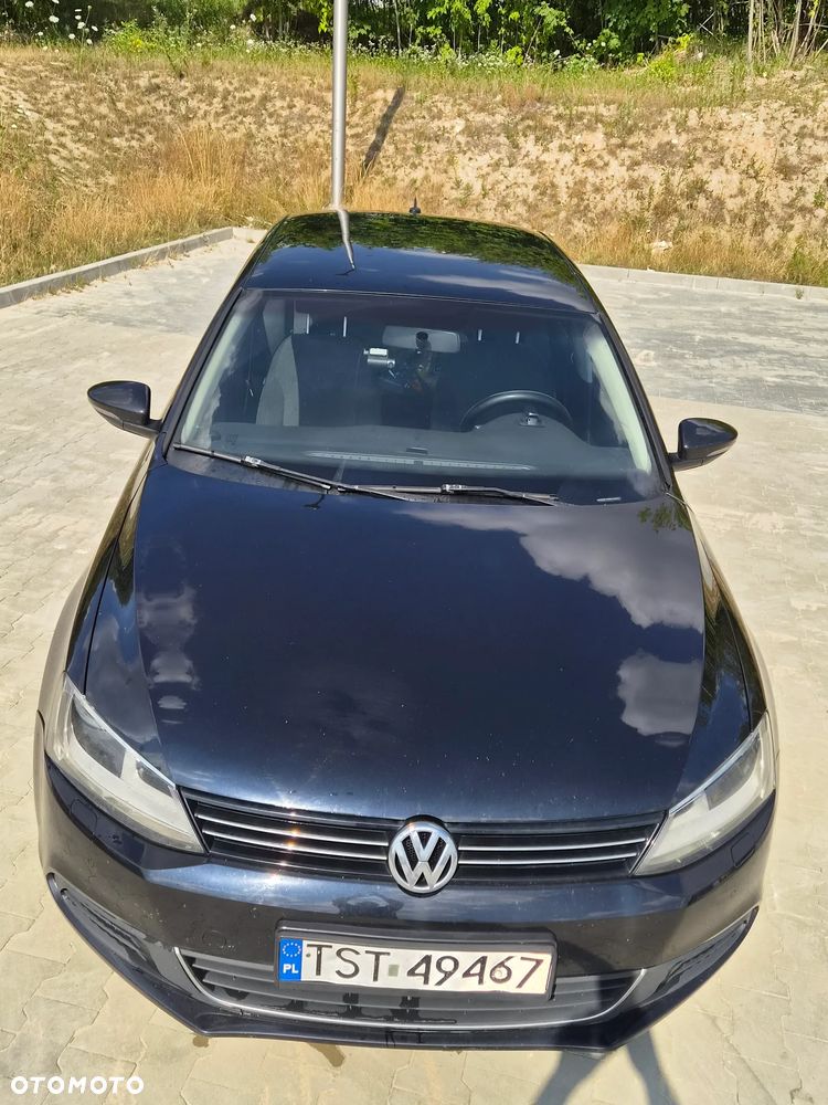 Volkswagen Jetta 1.6 TDI Trendline - 4