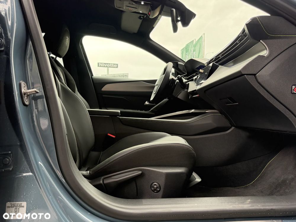 Peugeot 308 1.2 mHEV GT S&S e-DCS6 - 23