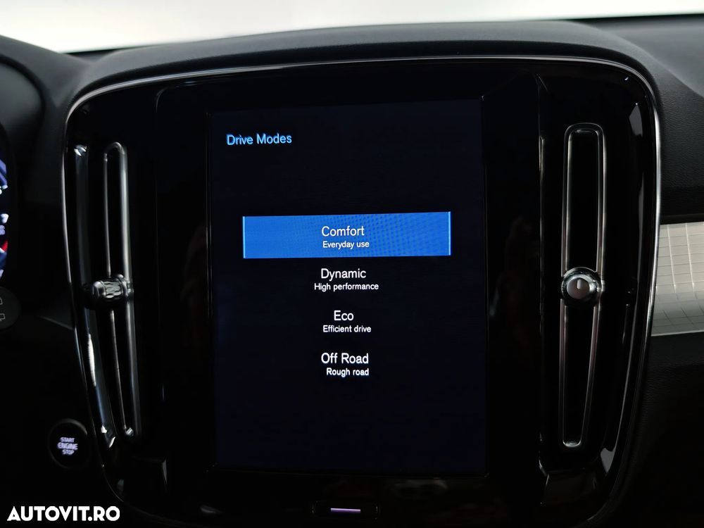 Volvo XC 40 T2 AT8 Momentum - 16