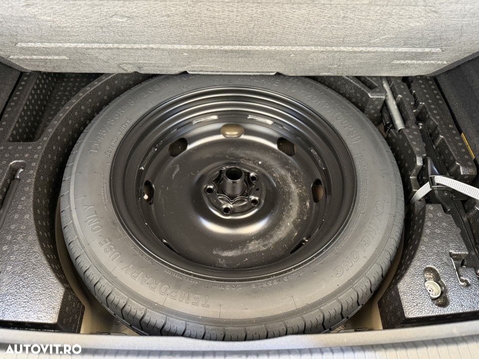 Volkswagen Tiguan - 33