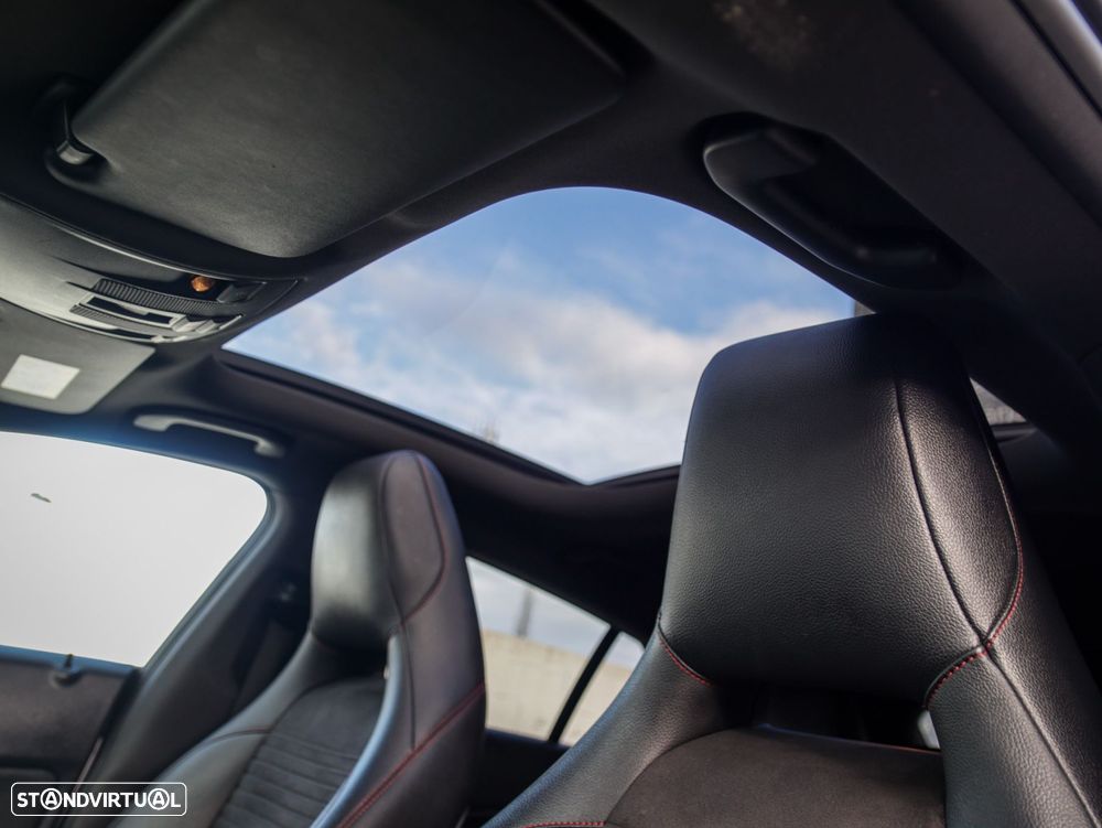 Mercedes-Benz CLA 200 d Shooting Brake AMG Line - 38