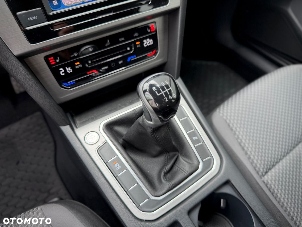 Volkswagen Passat 1.5 TSI EVO Business - 9