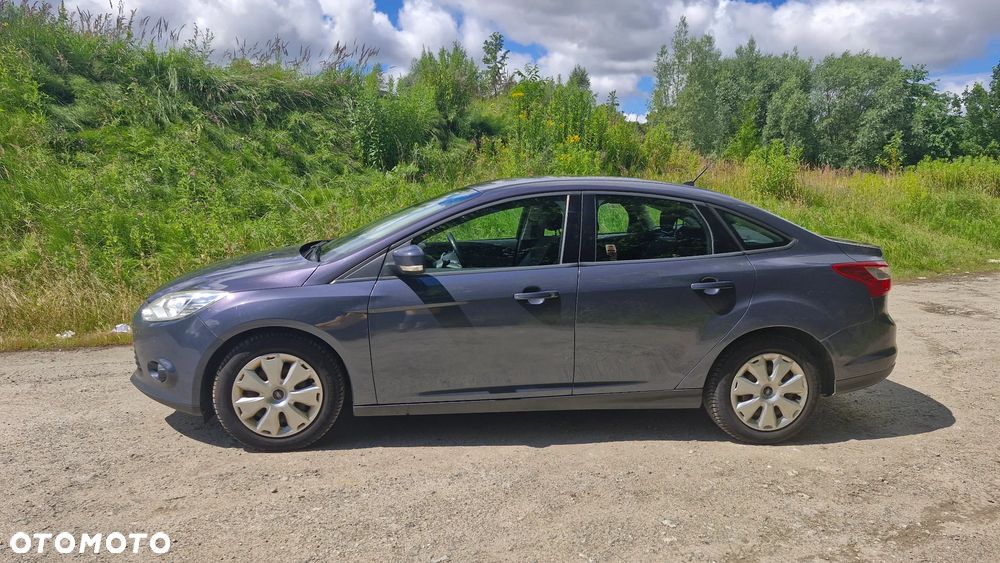 Ford Focus 1.6 Ambiente - 1
