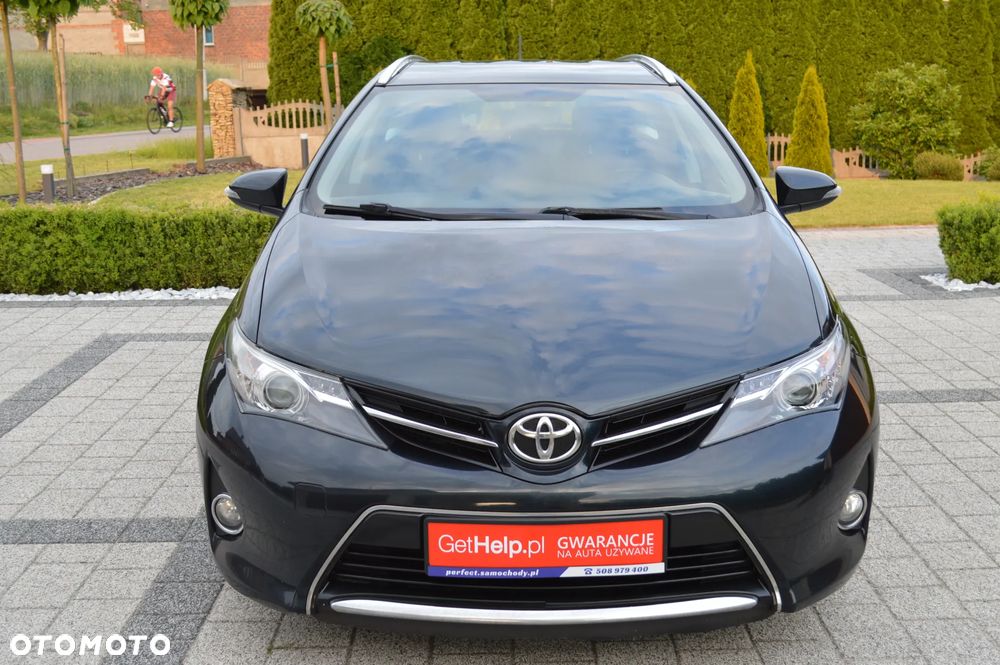 Toyota Auris 1.4 D-4D - 10