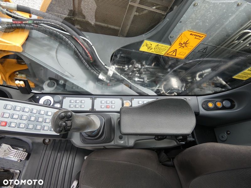 Liebherr A910 Compact ze Szwecji / ROTOTILT ZE SZCZYPCAMI / Super Stan / - 18
