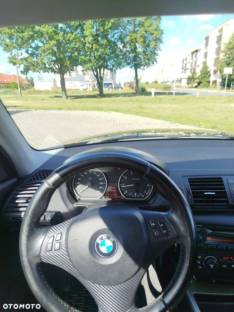 BMW Seria 1 - 21