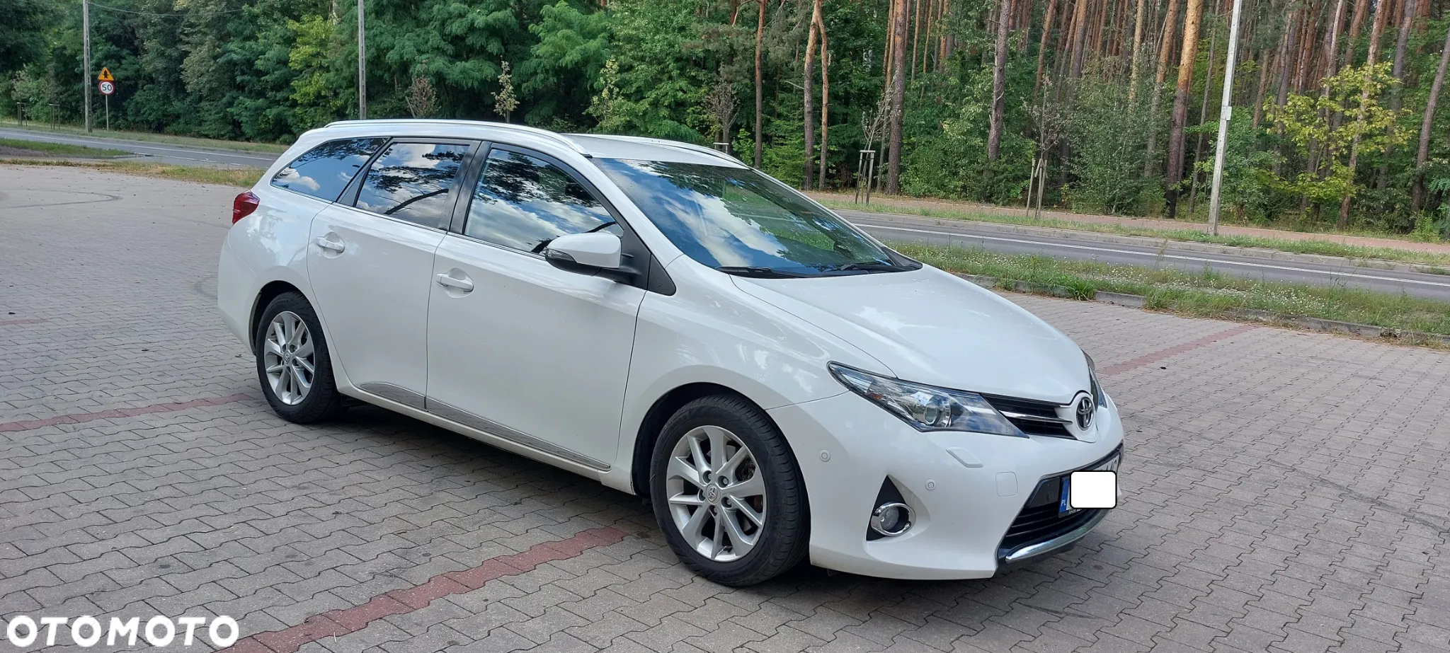 Toyota Auris 2.0 D-4D Premium Comfort - 3