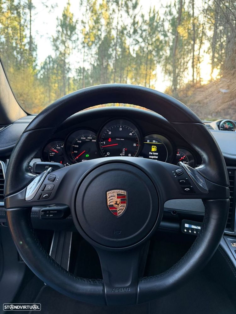 Porsche Panamera Platinum Edition - 15