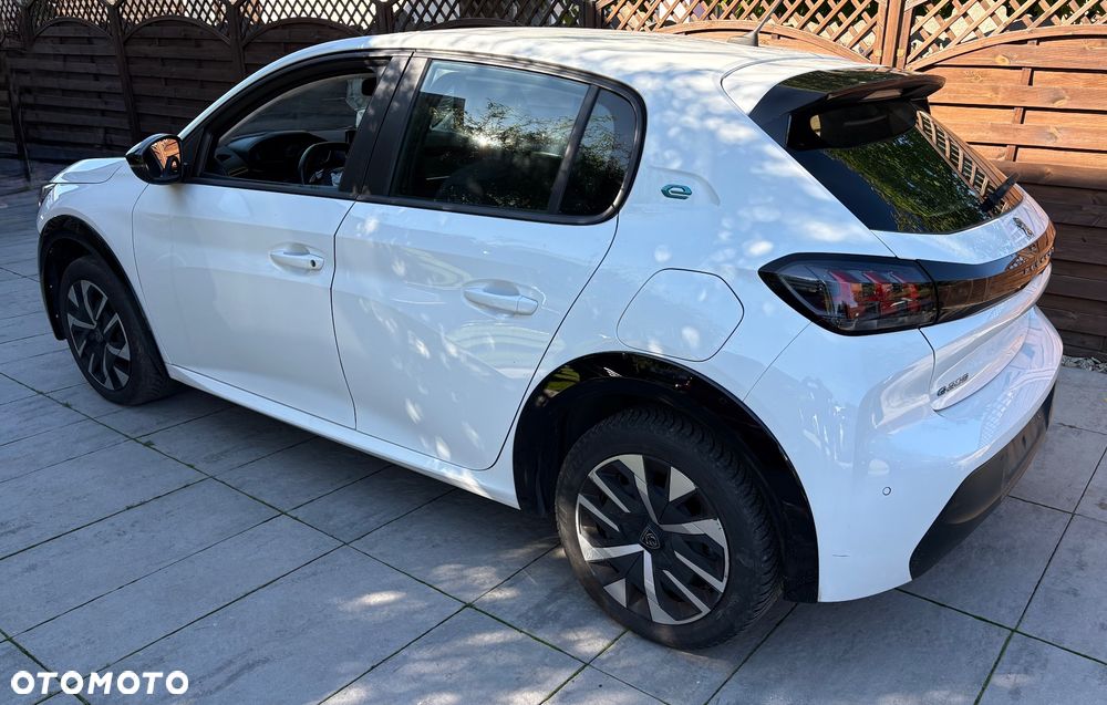 Peugeot 208 50kWh Business - 6