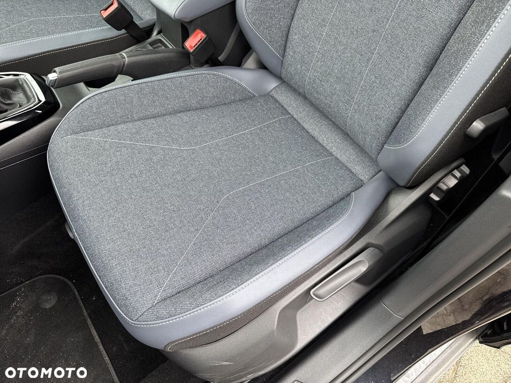 Volkswagen T-Cross - 13