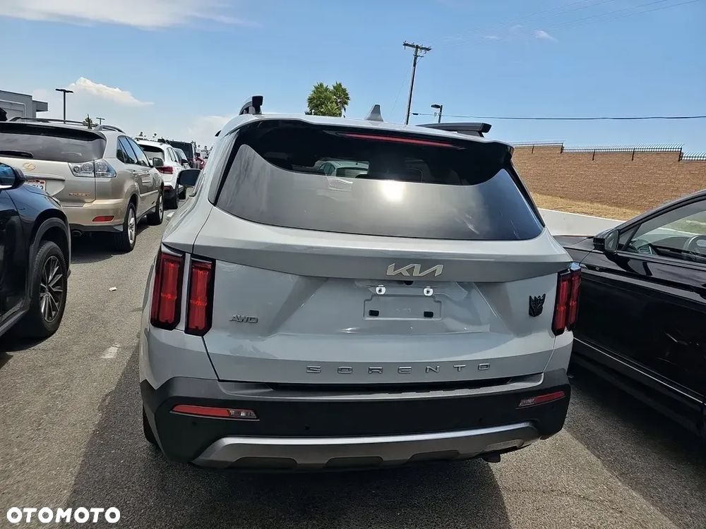 Kia Sorento - 5
